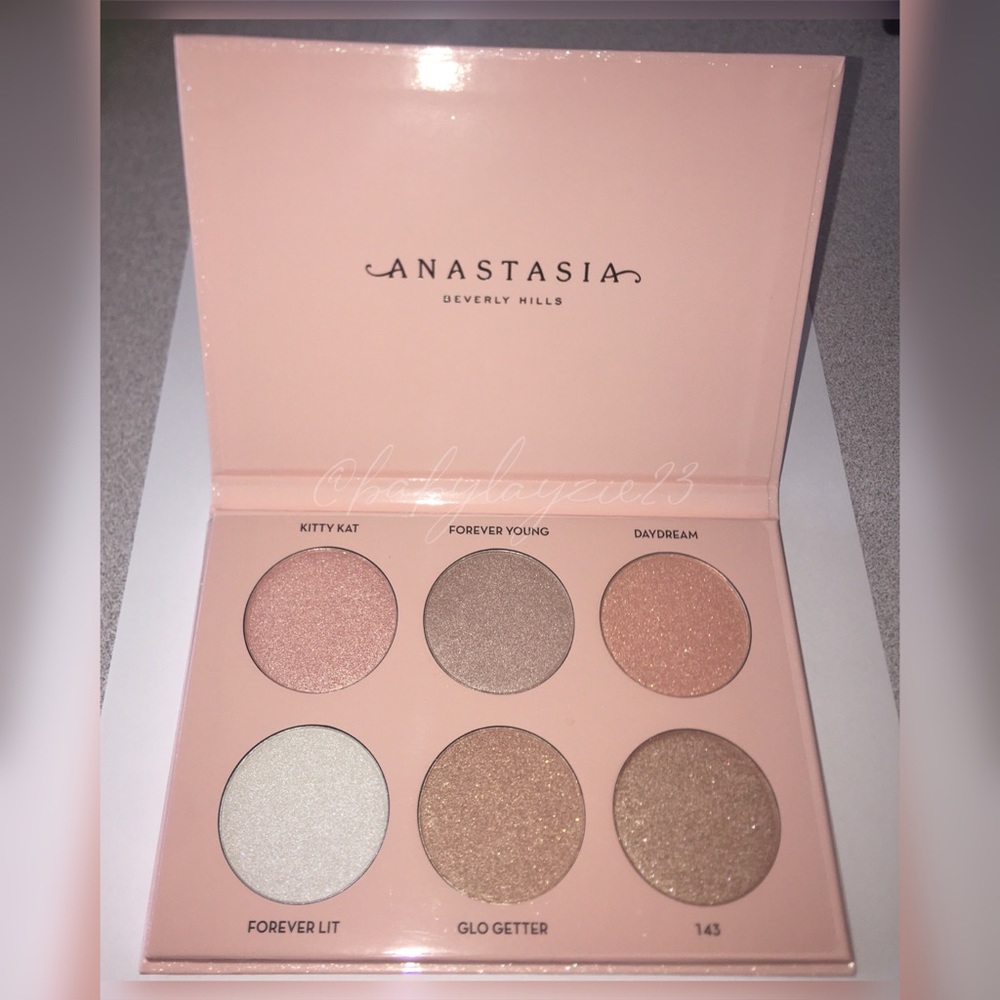 Anastasia Beverly HillsxNicole Guerriero Glow Kit